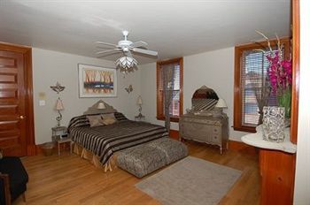 Hotel Mt Vernon Square 3*